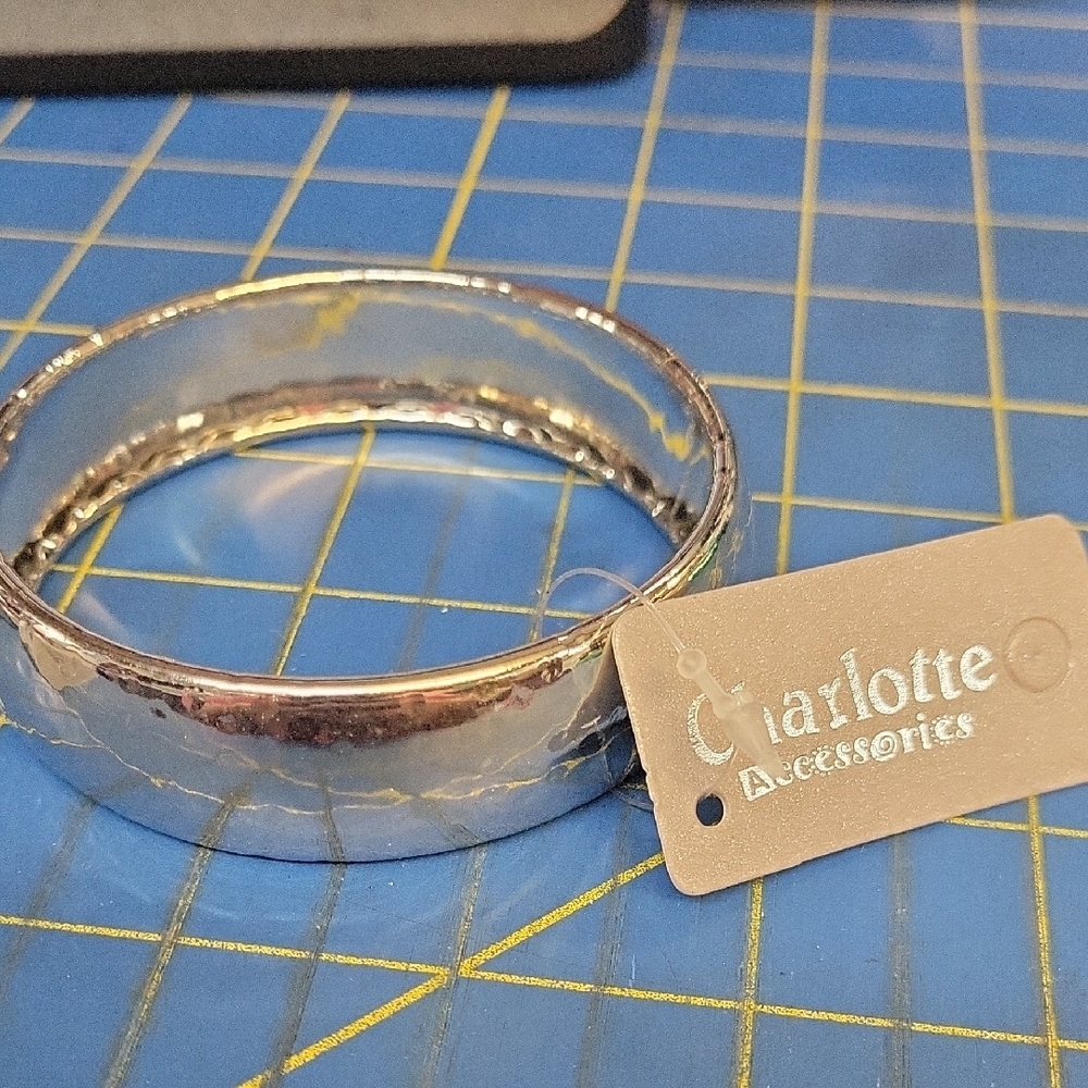 Charlotte Silver Plastic Wearable Bracelet NWT